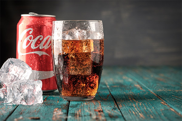 Výhody a poškození Coca-Cola