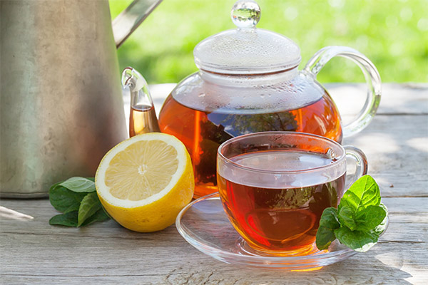Les avantages et les inconvénients du thé au citron
